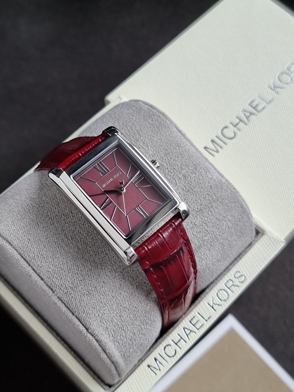MICHAEL KORS Essex 26 mm Red Dial Leather Analogue Watch For Women - MK4966