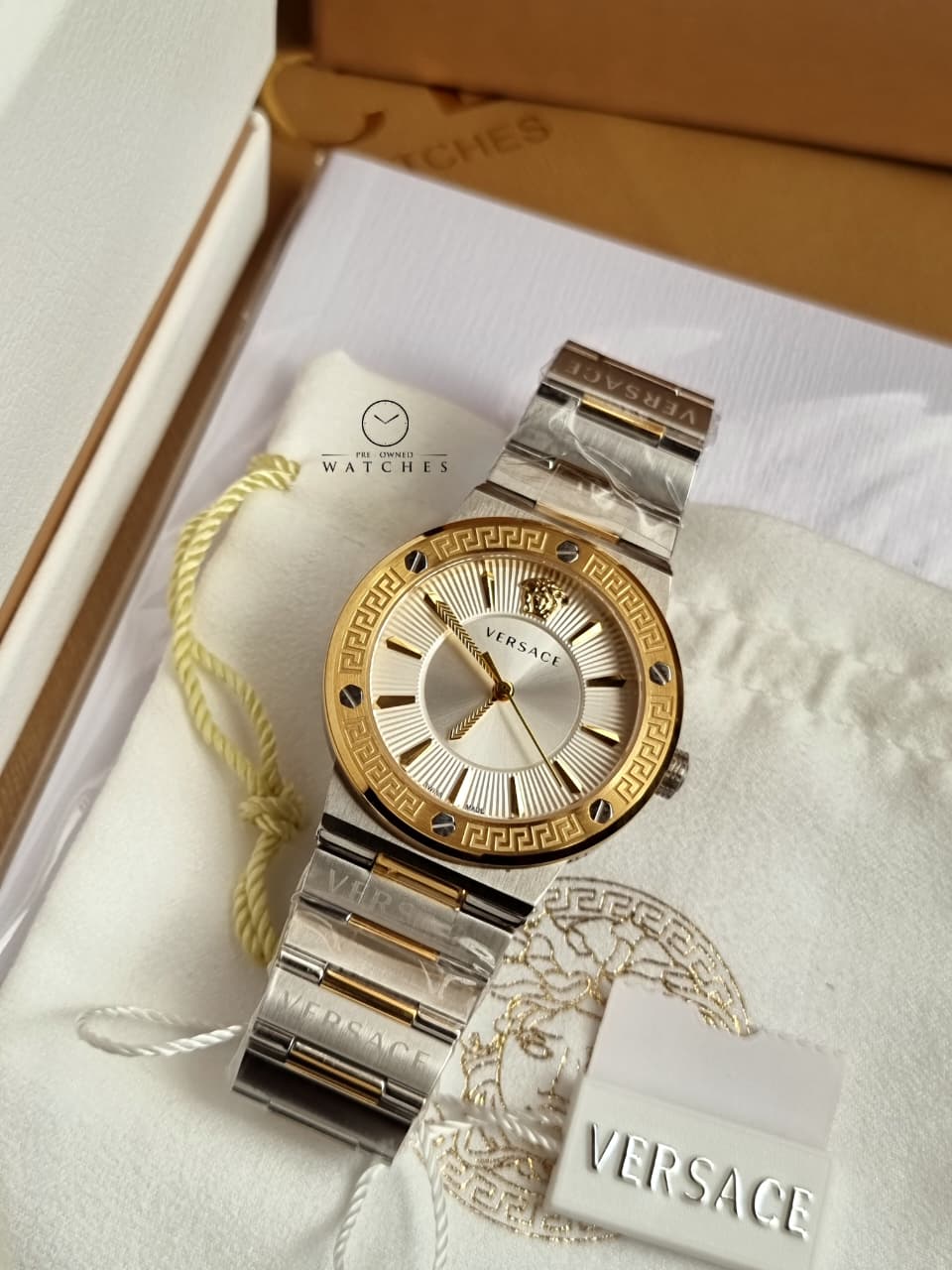 Versace
Greca Logo Quartz Silver Dial Ladies Watch
 VEVH00620