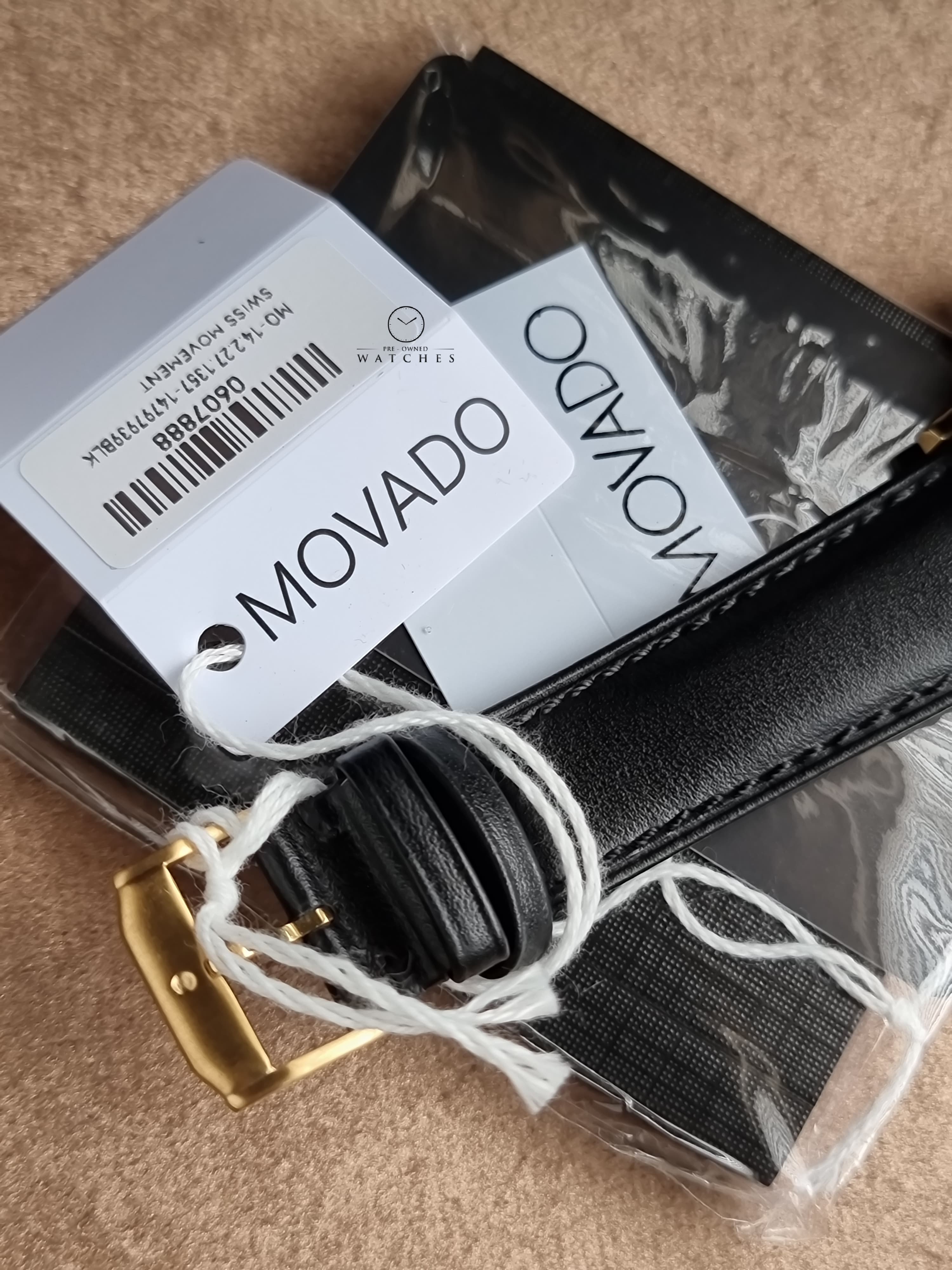 Mov. Black Leather Strap White Dial Chronograph Quartz Watch for Gents -  0607888