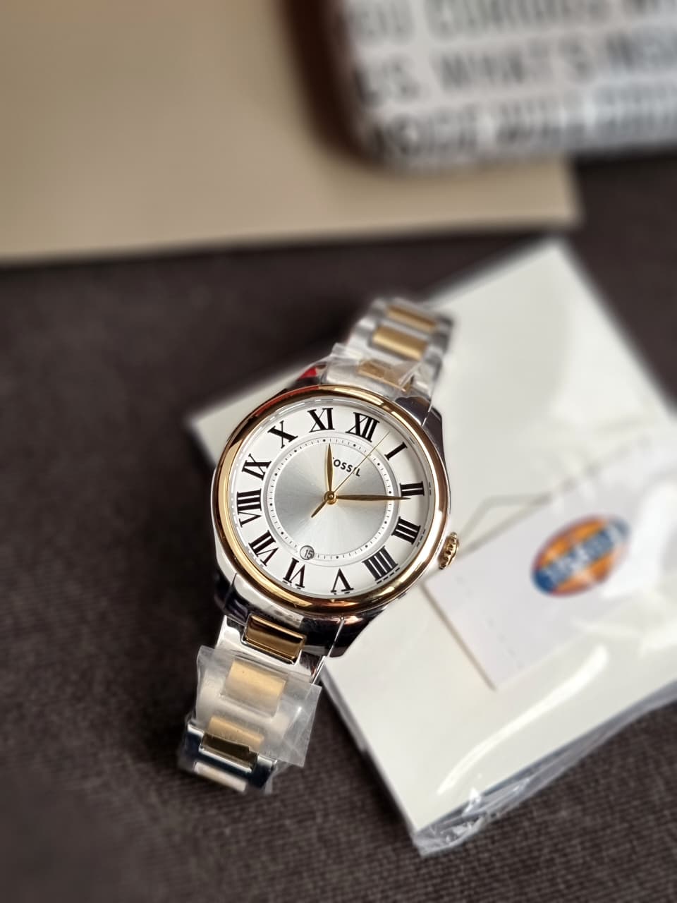 Fossil Gilmore Quartz Silver Dial Ladies Watch
ES5396