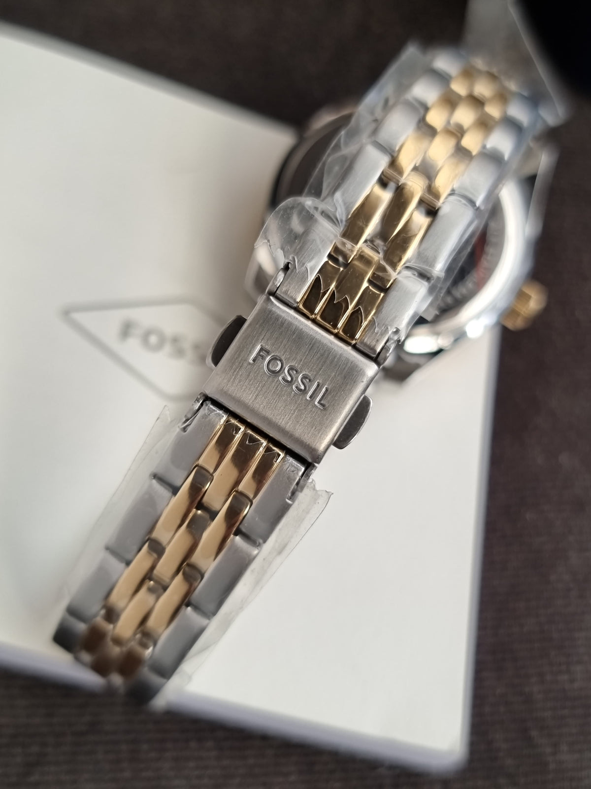 Fossil Scarlette Three Hand Date 33mm Women Quartz Watch 
ES4949 (Without Tag)
