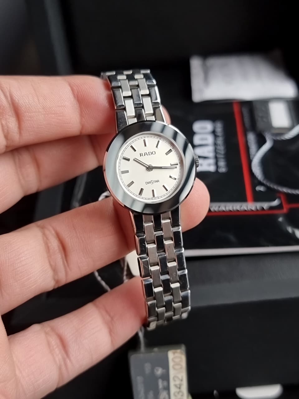 Rado Diastar White Dial Ladies Watch
R14342013
(Preowned)