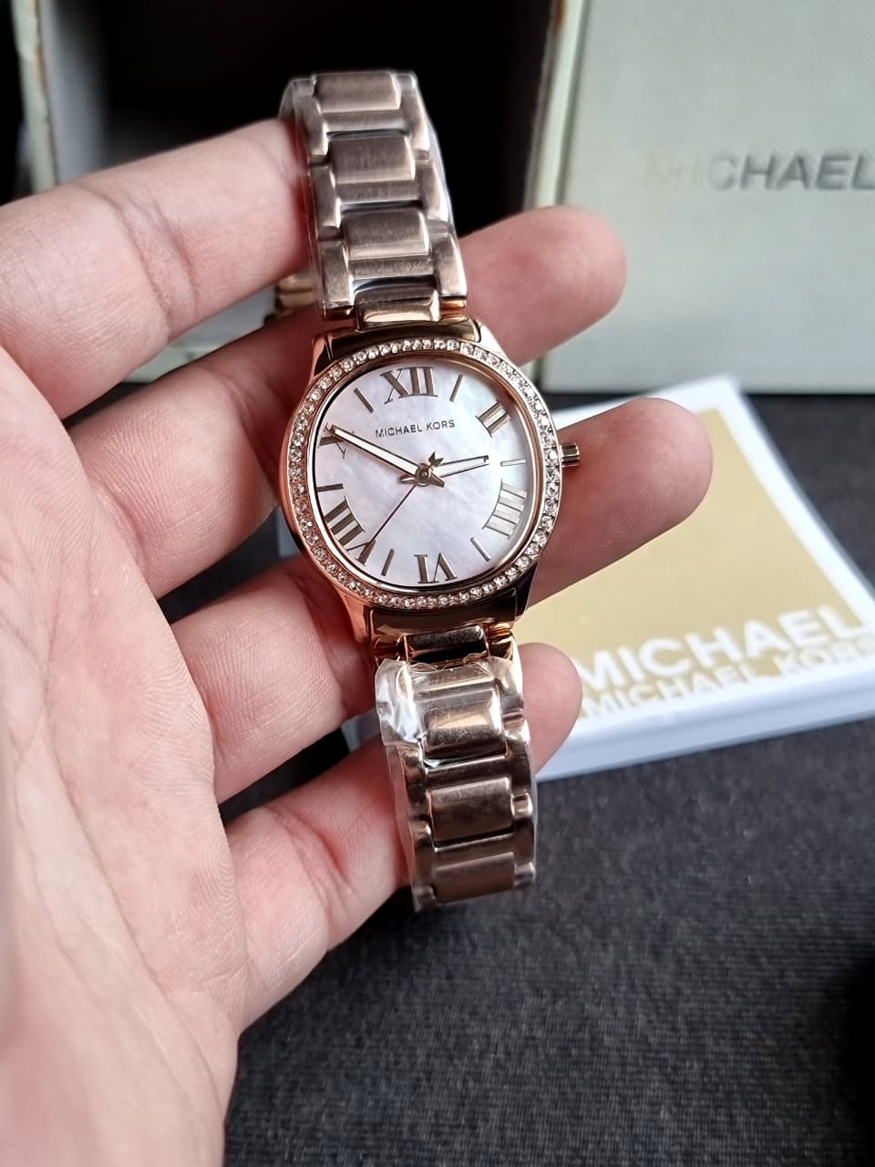 Michael Kors
Mini Sage Pavé Rose Gold-Tone 31mm Quartz Watch- MK4823