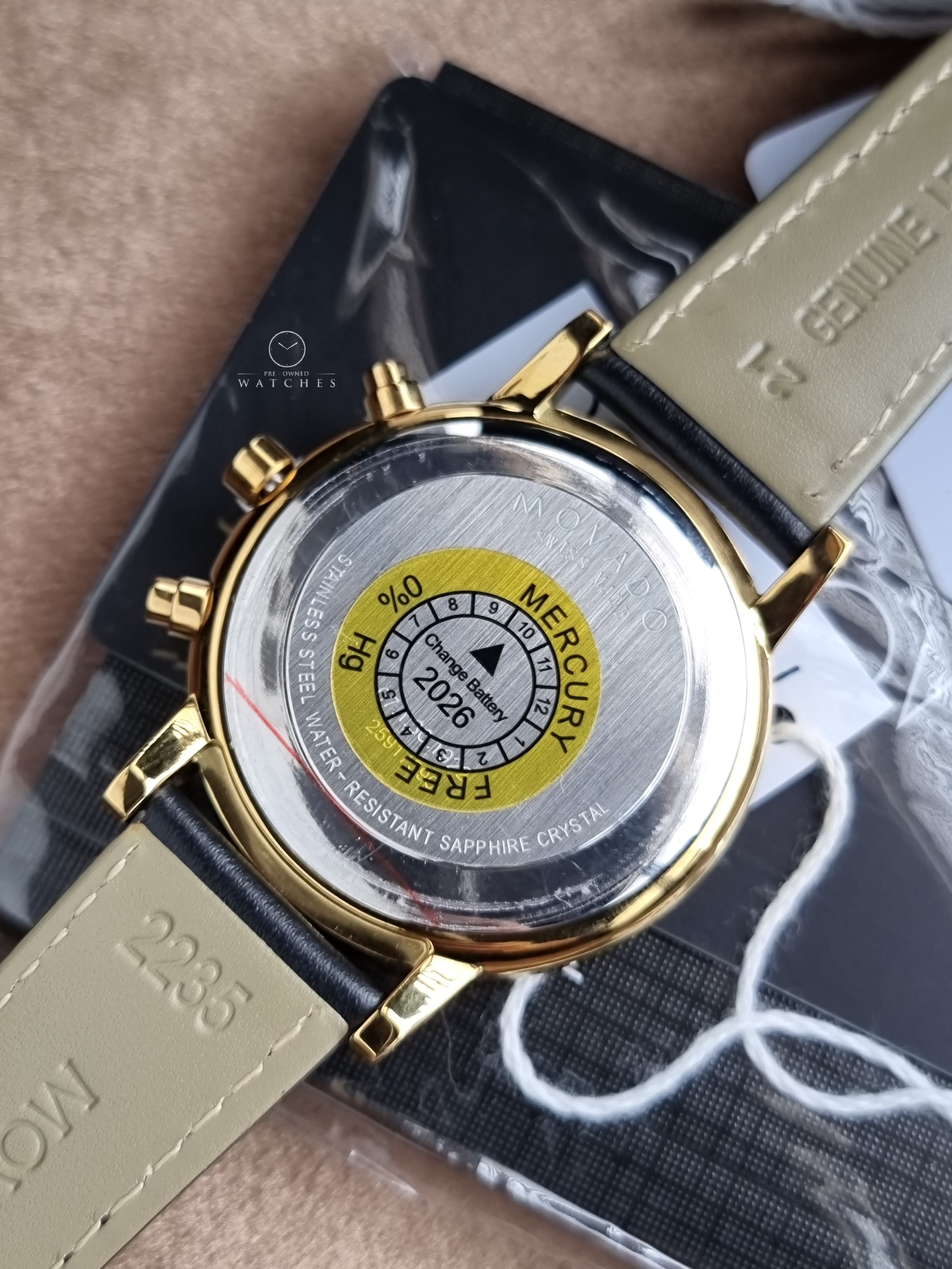 Mov. Black Leather Strap White Dial Chronograph Quartz Watch for Gents -  0607888