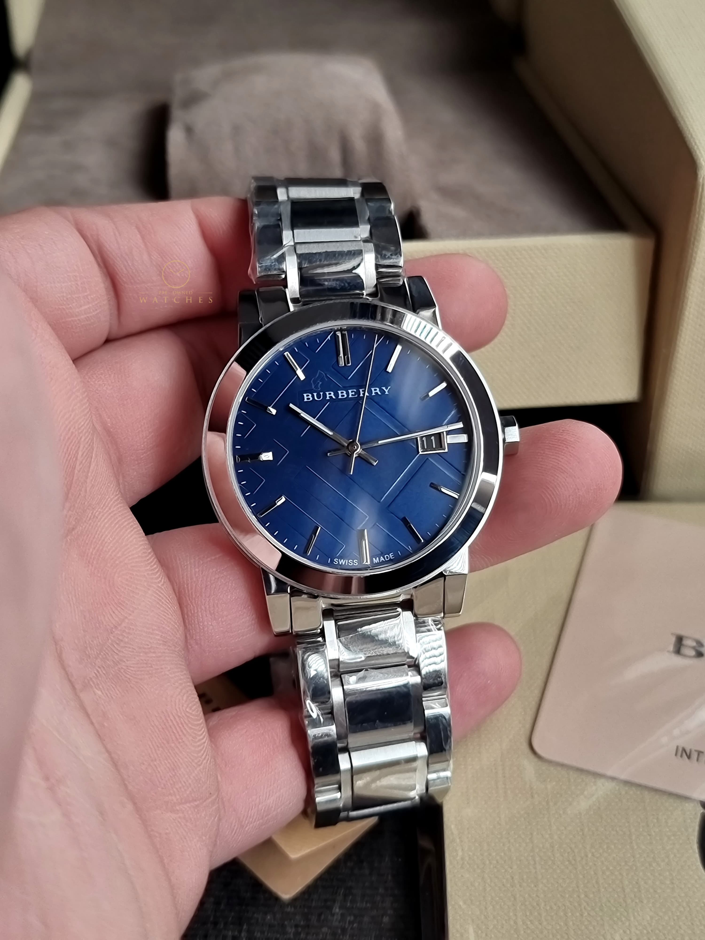 BURBERRY – Secret Factory
