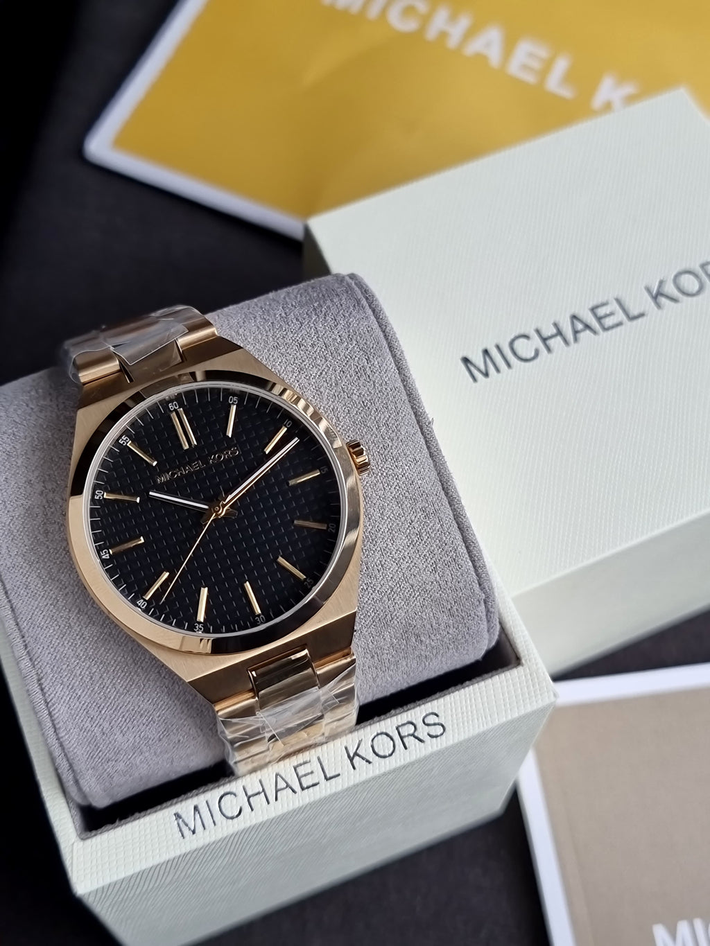 Michael Kors Lennox Quartz Men 43mm MK9226- Black Dial Golden Chain