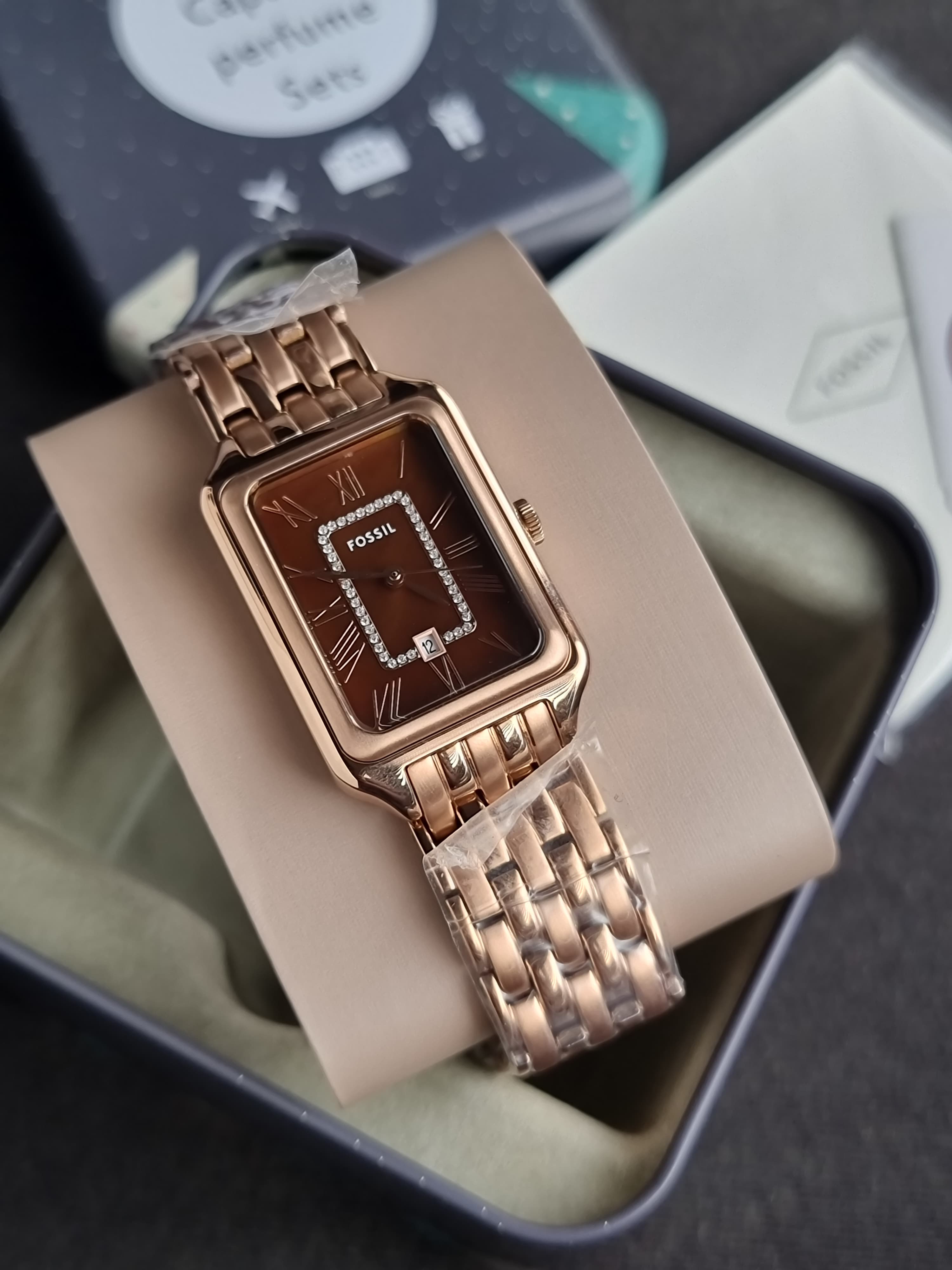 Fossil Raquel Three-Hand Date Rose Gold-Tone Stainless Steel Watch ES5323