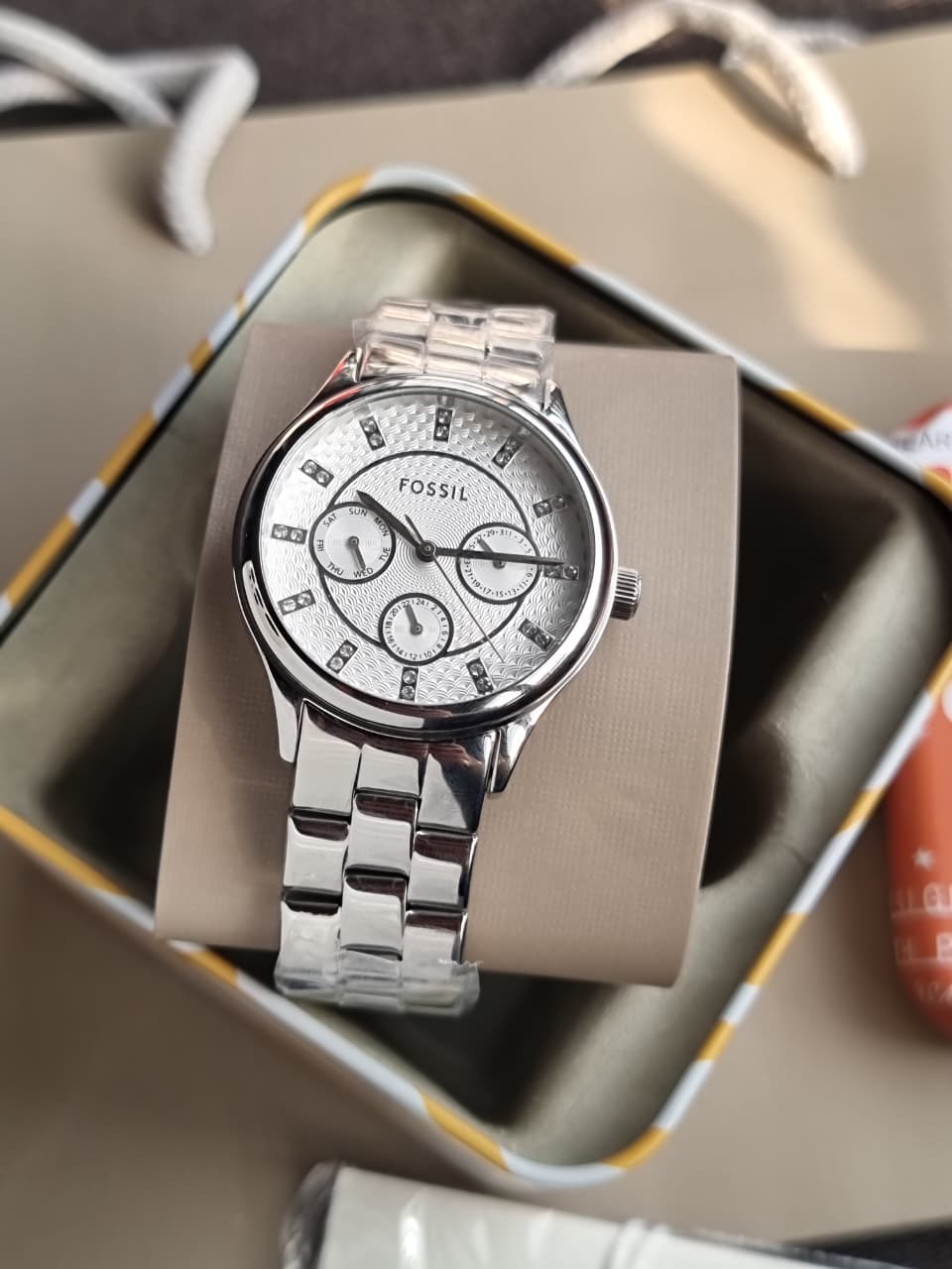 Fossil Modern Sophisticate Quartz Crystal Silver Dial Ladies Watch
BQ1560