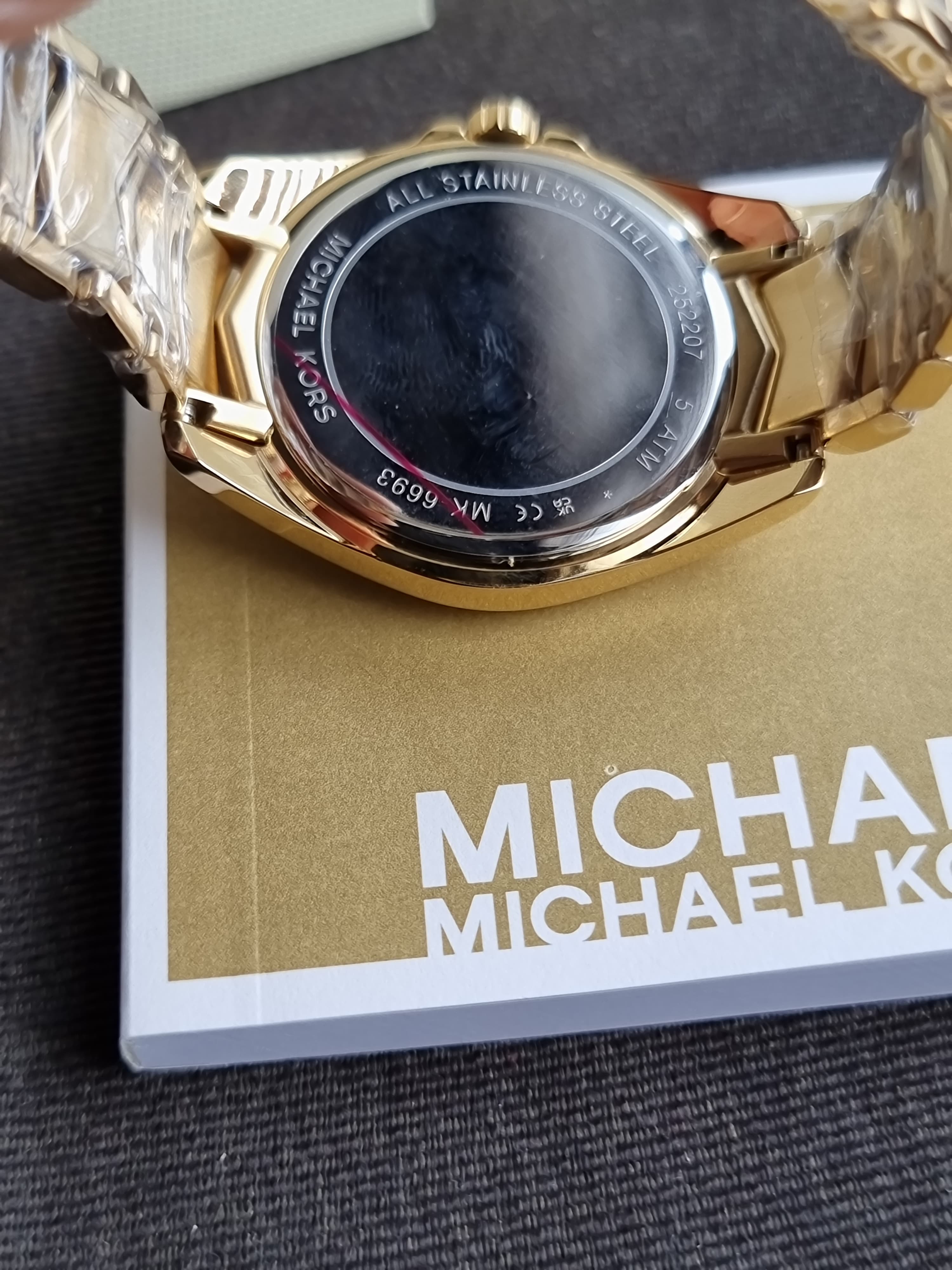 Michael Kors Women’s Quartz Stainless Steel White Dial 38mm Watch MK6693 (without tag)