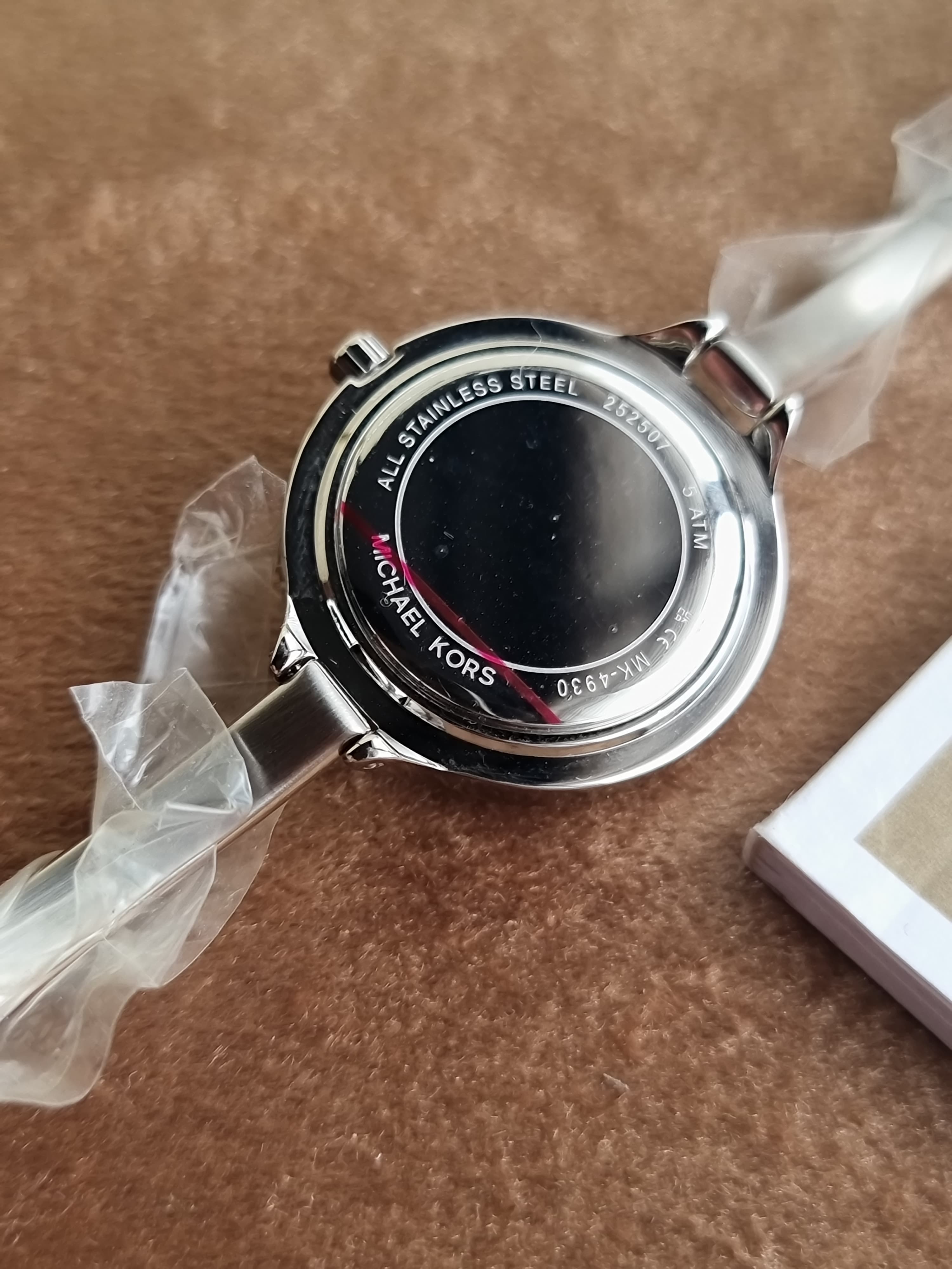 Michael Kors 28mm
MK4930 Izzy women's Watch