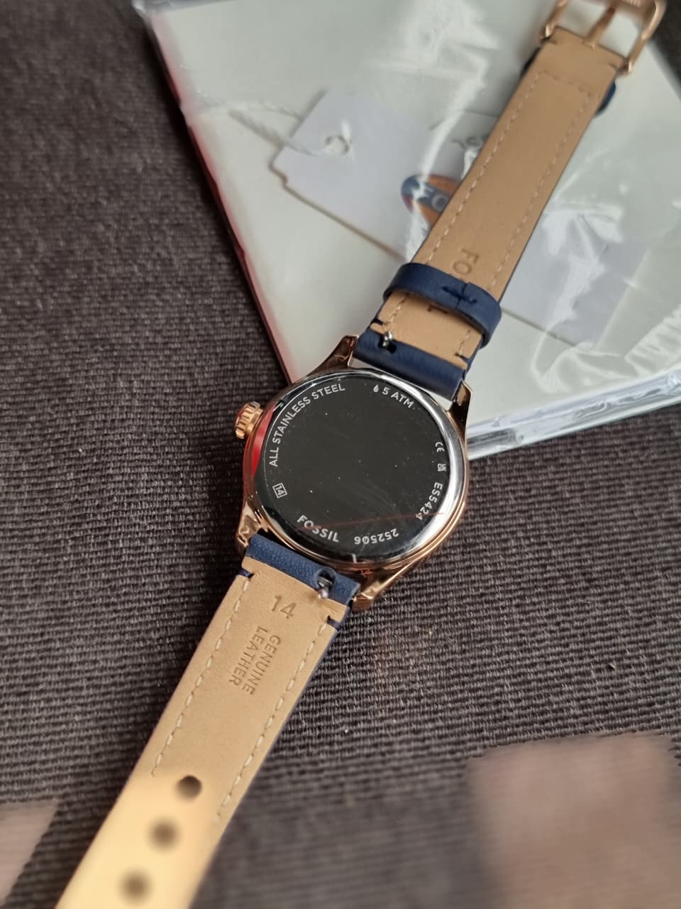 Fossil 
Gilmore Quartz Blue Dial Ladies Watch ES5424