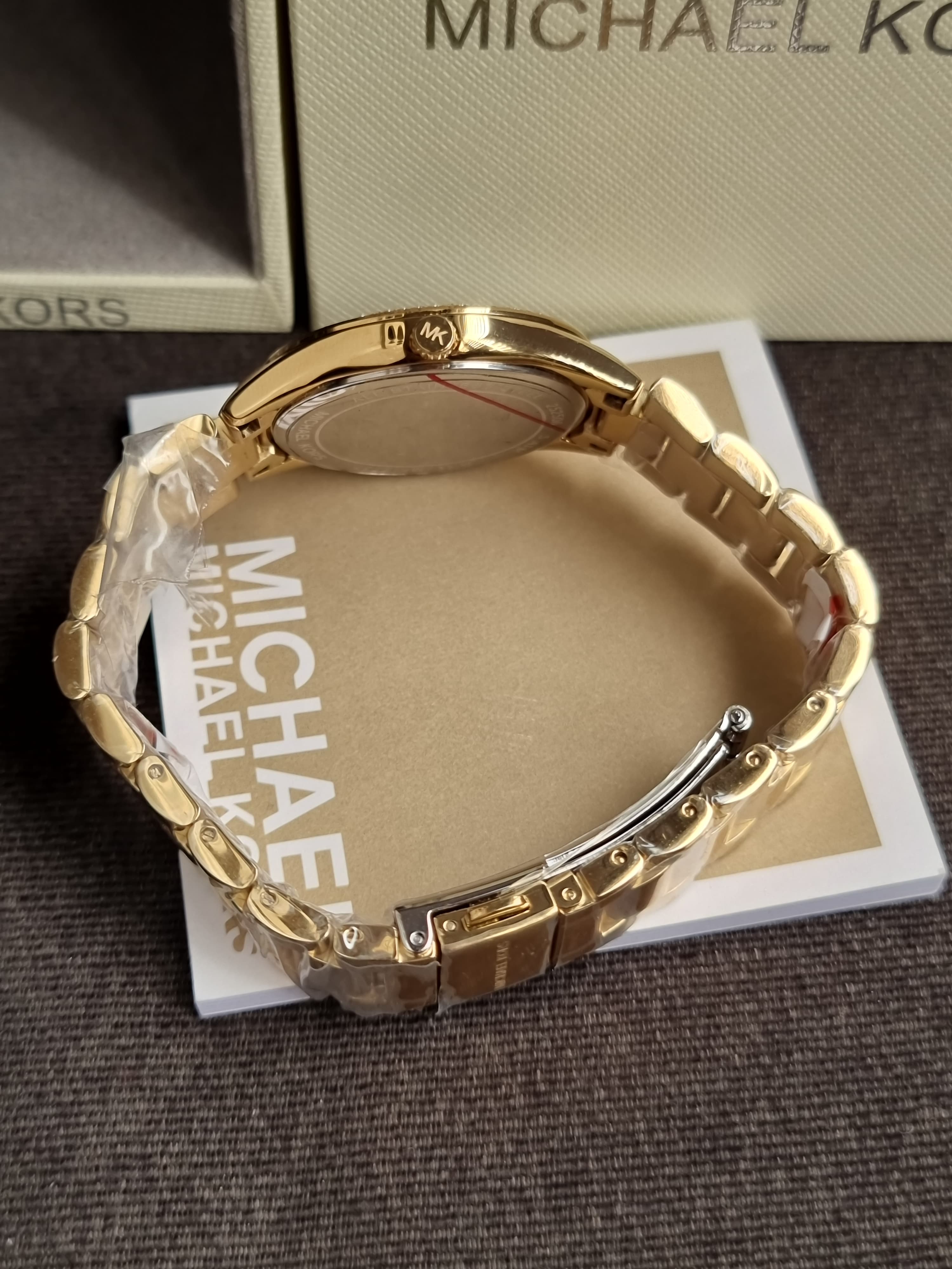 Michael Kors – Secret Factory