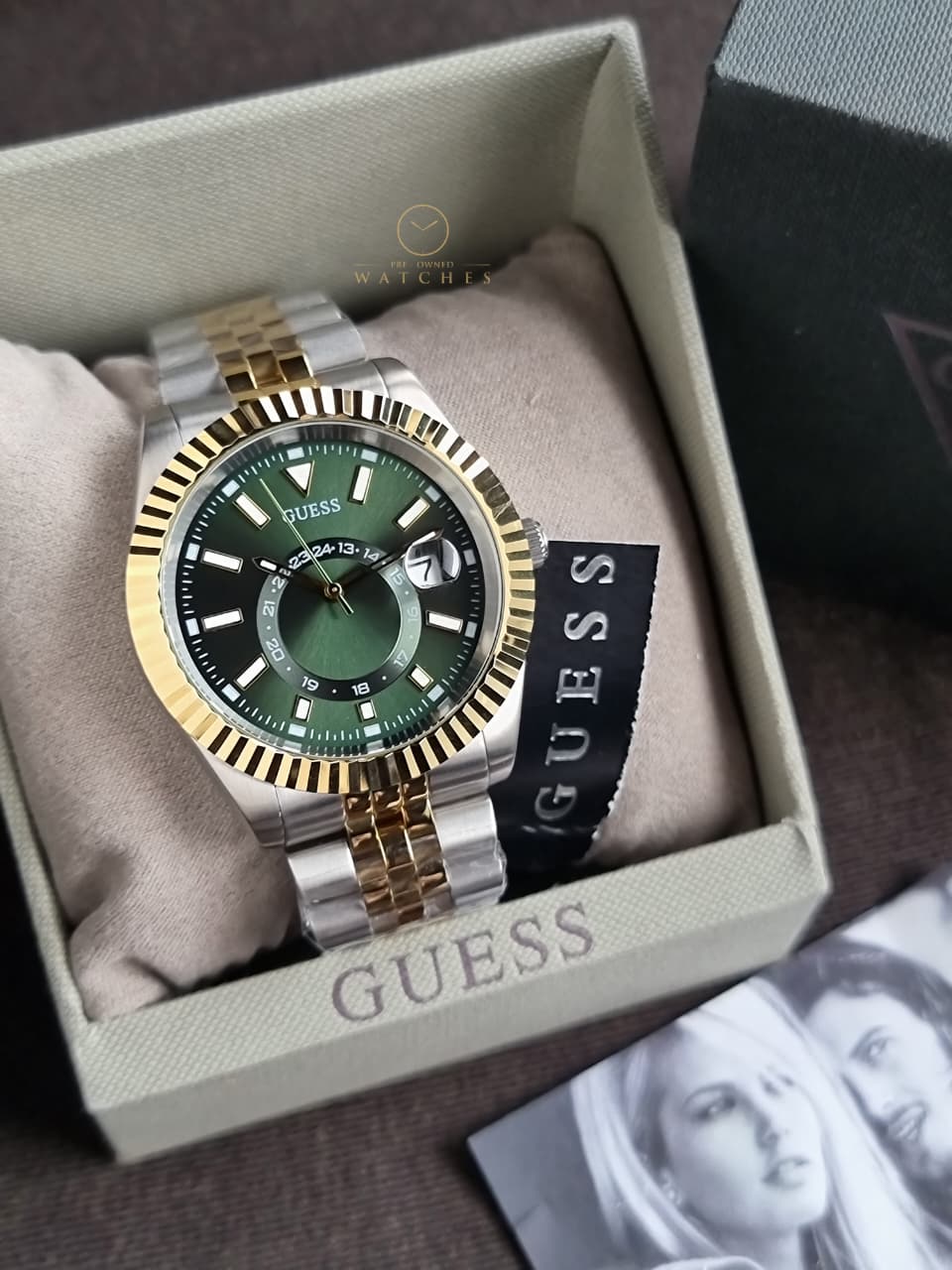 GUESS Green Round Dial 42mm Analog Quartz Men's Watch - GW0977G4