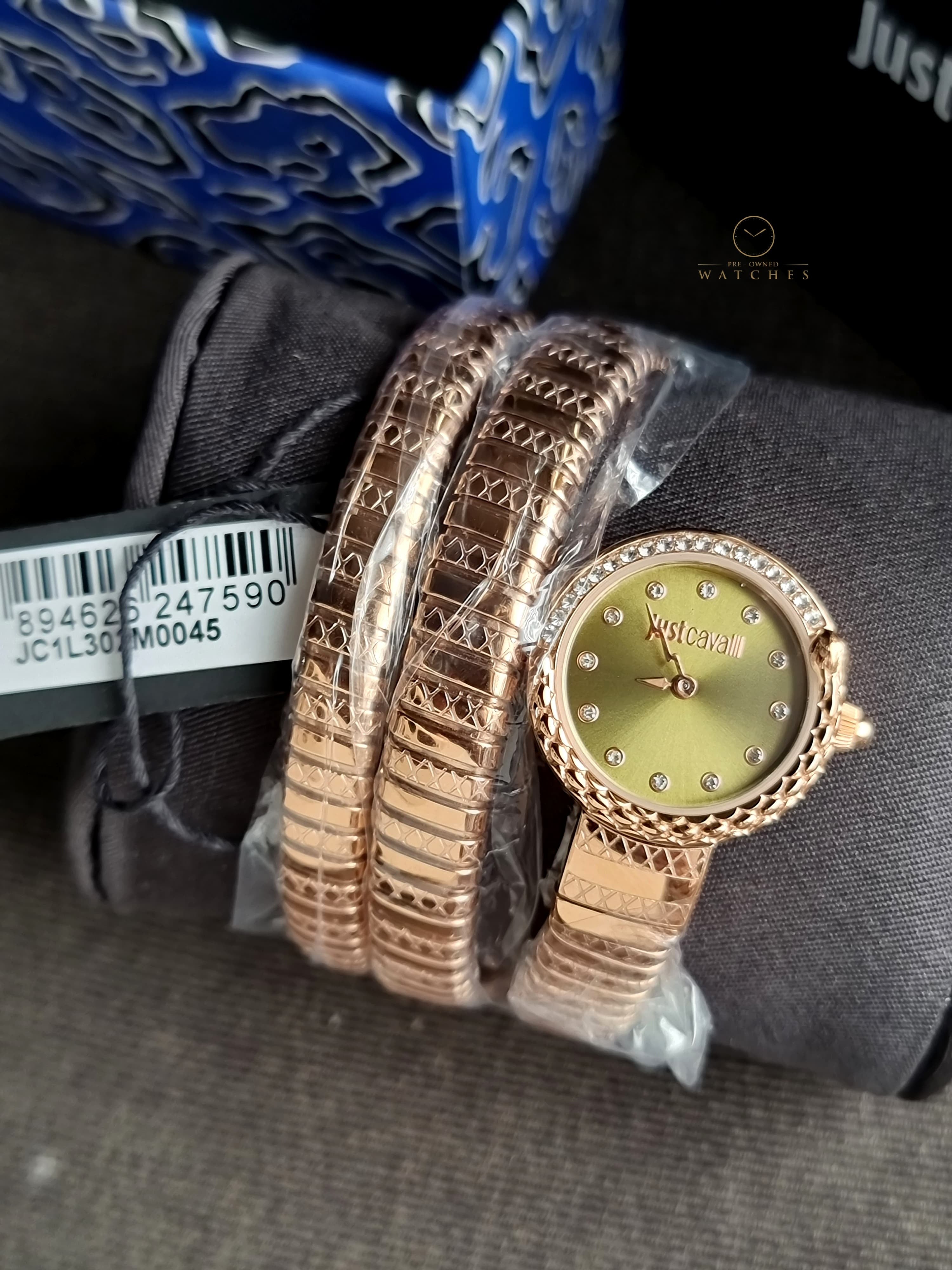 Just Cavalli
Enchanting Snake Quartz Green Dial Ladies Watch
JC1L302M0045