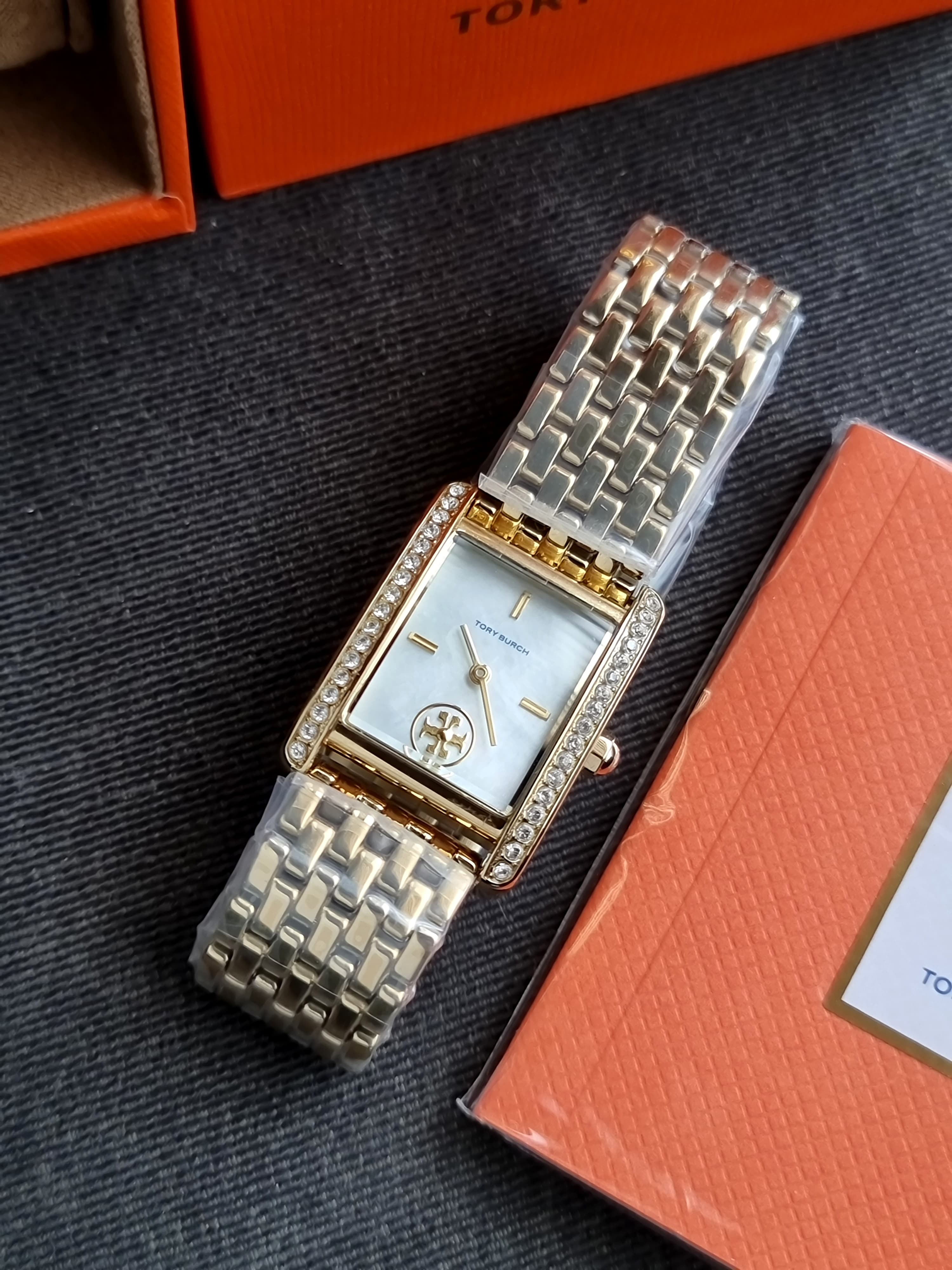 Tory Burch Women’s Quartz Three-tone Stainless Steel Cream Dial 25mm Watch TBW1073
